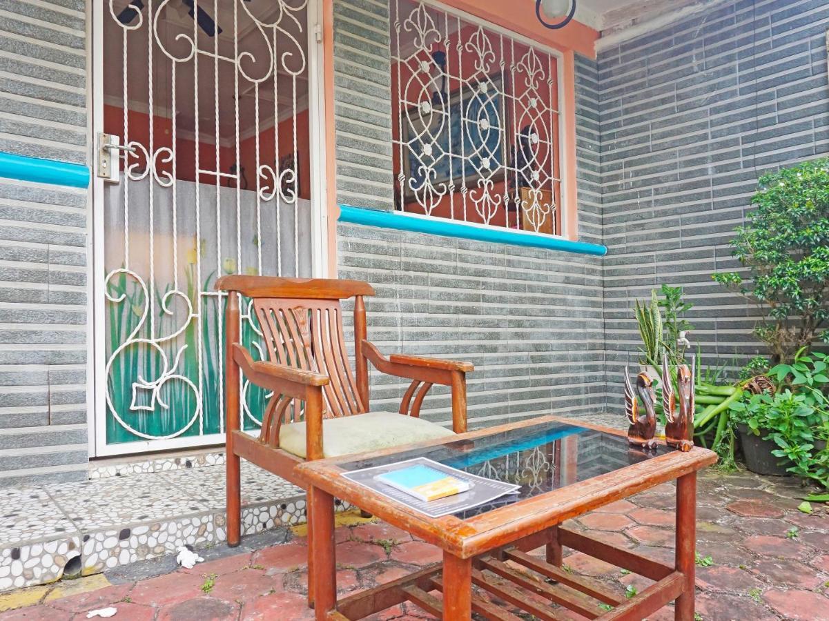 Oyo 90369 An Nur Family Homestay Syariah Cigombong Екстер'єр фото