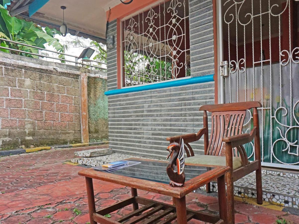Oyo 90369 An Nur Family Homestay Syariah Cigombong Екстер'єр фото